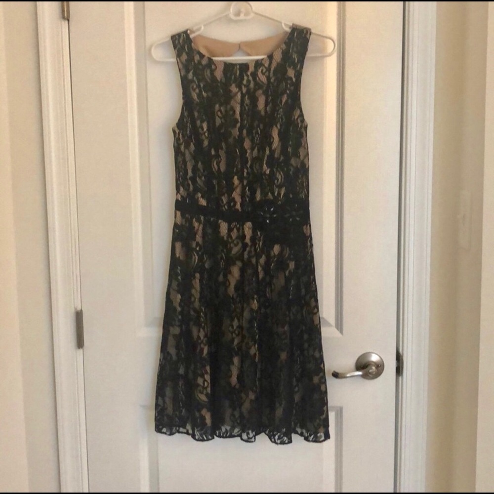 Never worn Sleeveless lace dress